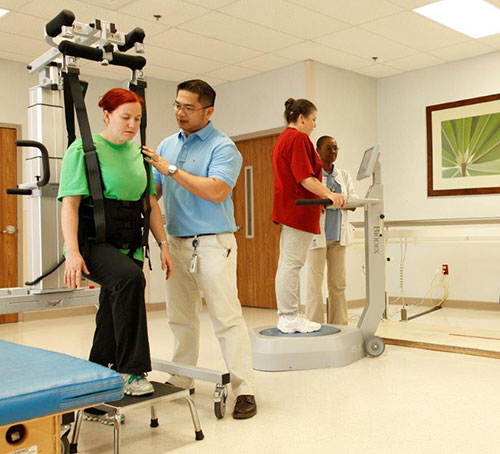 HCAFL_H_LawnwoodHospital_PhysicalTherapyRehab_gym-3.jpg