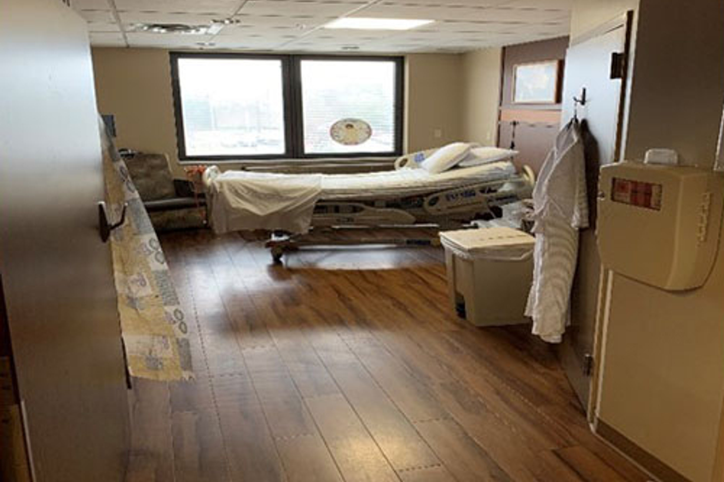 An interior view of a birthing room at TriStar Centennial Women's Hospital