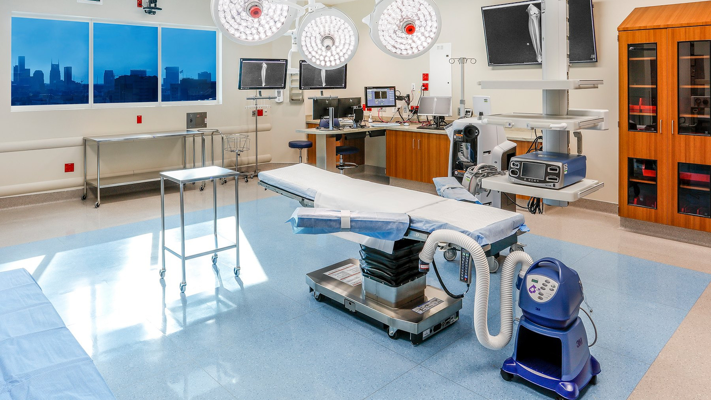 The inside of a lab at TriStar Centennial Advanced Joint Replacement Institute