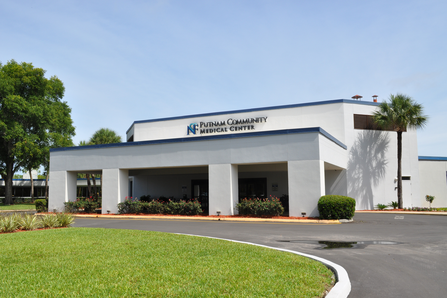 Exterior view of HCA Florida Putnam Hospital