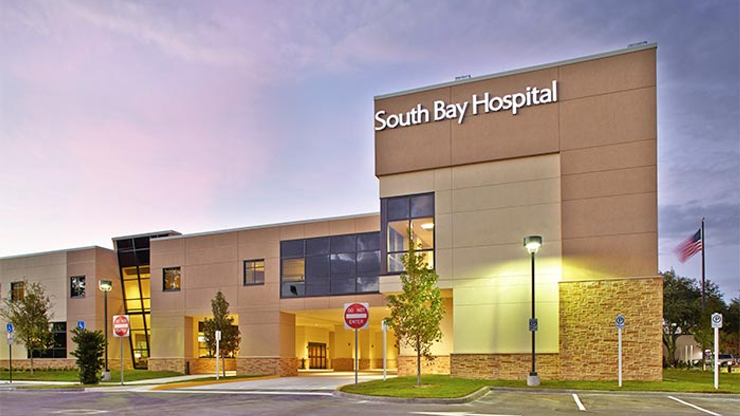 HCAFL_H_SouthShoreHospital_Homepage_Building.jpg